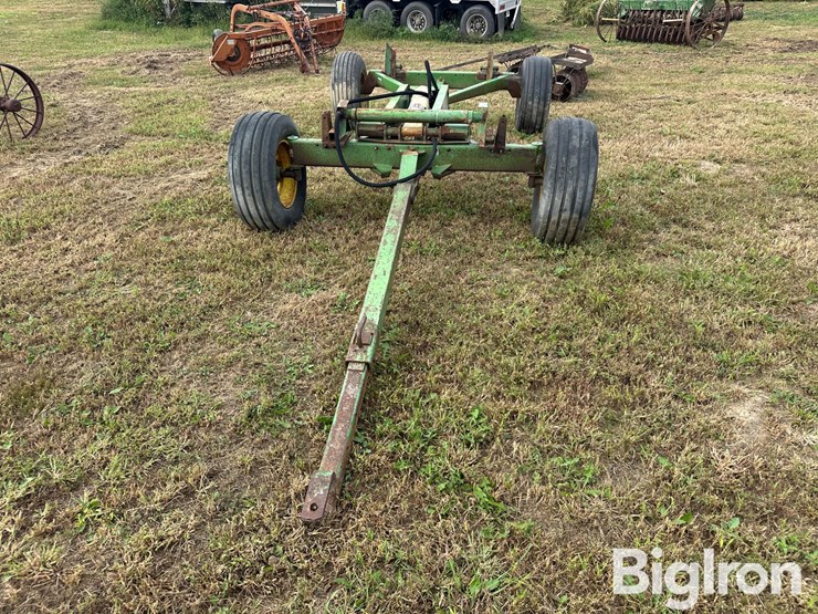 john-deere-1065-image-2