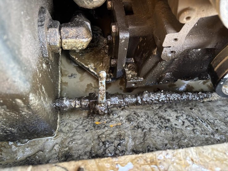 2012-jcb-225-image-34