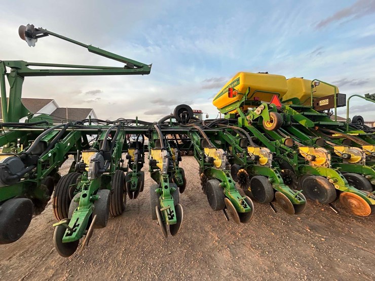 john-deere-1790-image-34