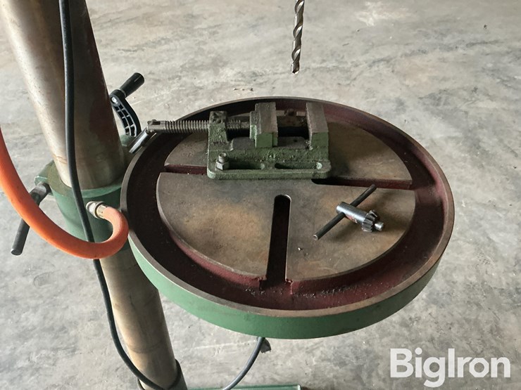 central-machinery-t-583-drill-press-image-16