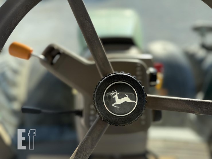 john-deere-8245r-image-42