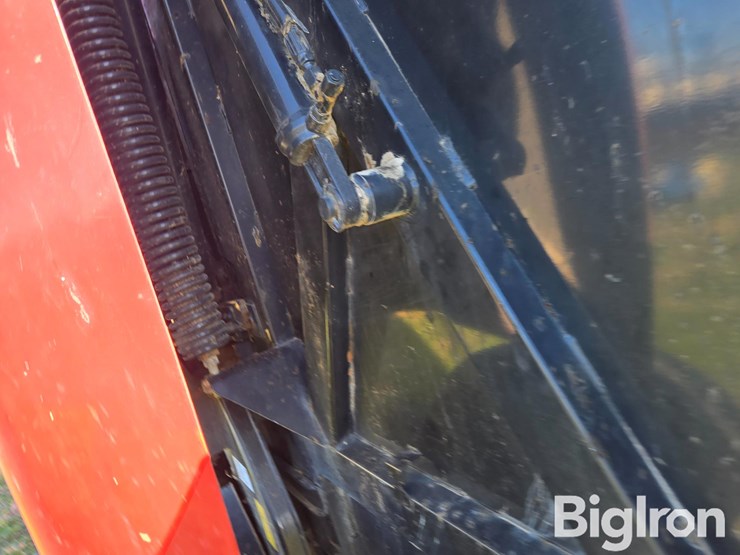 case-ih-rb565-premium-image-12