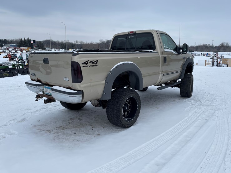 #1165-•-2000-ford-f250-pickup-truck-**non-runner**-(has-mn-title)-image-5