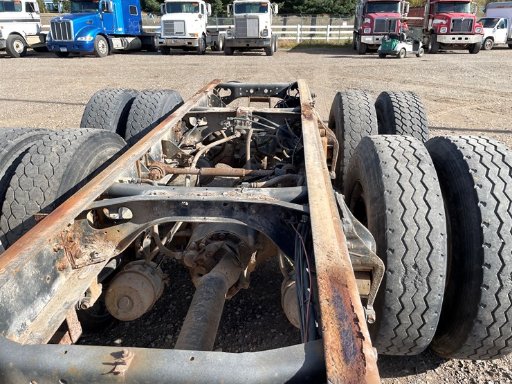 #1108-•-1996-international-cab-and-chassis-(has-mn-title)-image-20