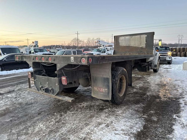 2011-ford-f650-image-5