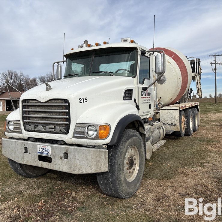 2003 Mack CV500 Tri/A Concrete Transit Truck W/Bridgemaster Booster