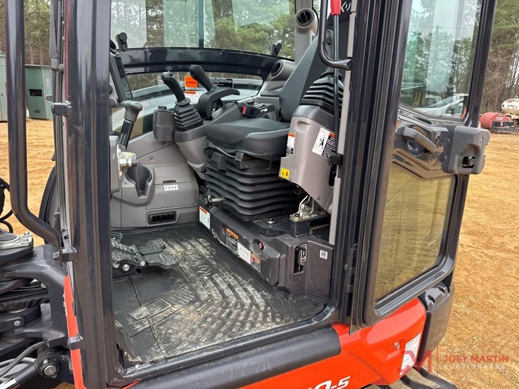 kubotakxo40-5-mini-excavator-image-19