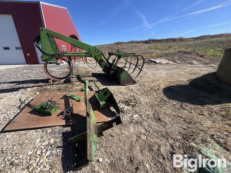 john-deere-158-image-4