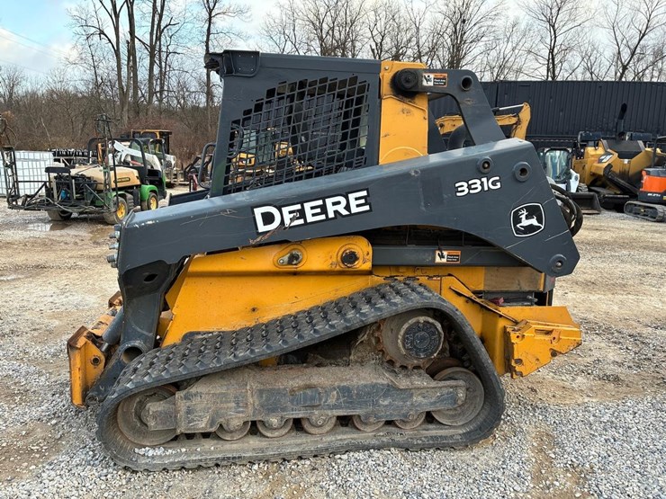 2019-deere-331g-image-2