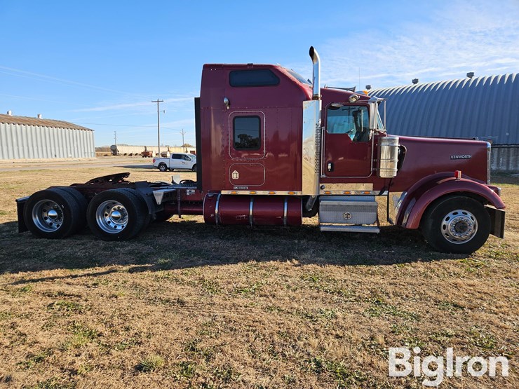kenworth-w900l-image-4