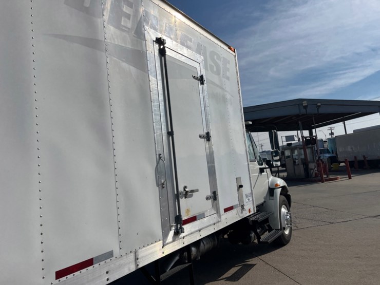 international-durastar-4300-image-17