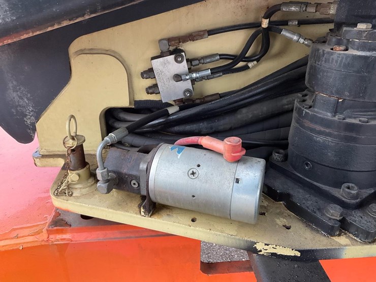 jlg-600s-image-35