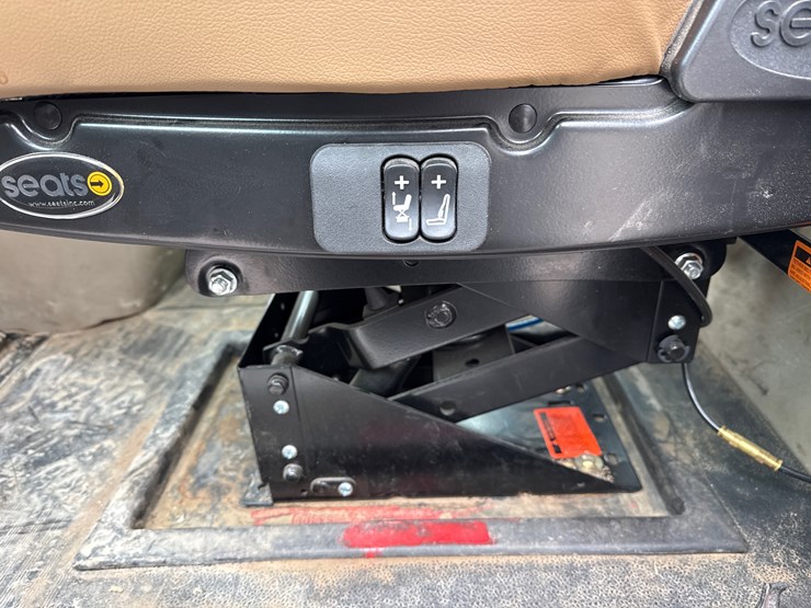 2016-international-9900i-image-26