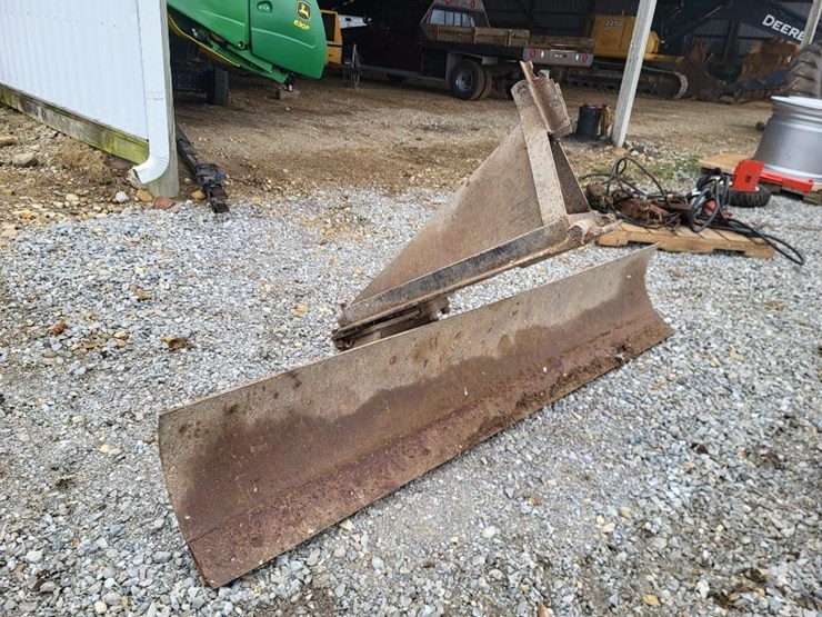 john-deere-8-image-1