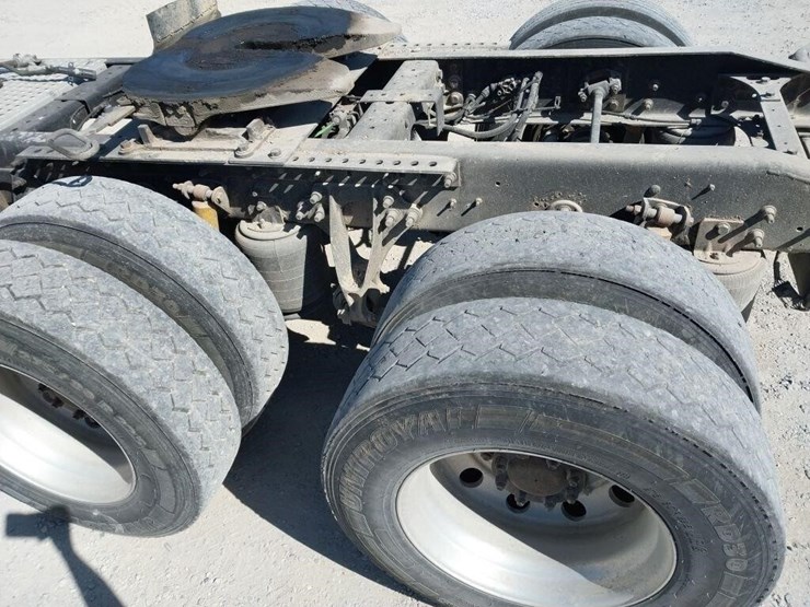 2006-international-8600-image-11