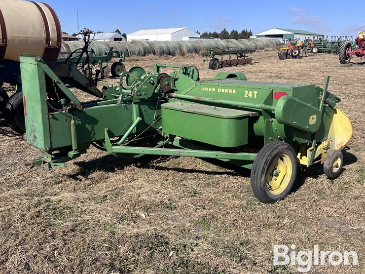 john-deere-24t-image-5