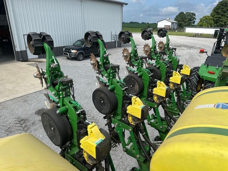 john-deere-1790-image-36