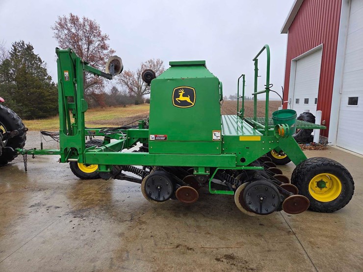john-deere-1590-image-41