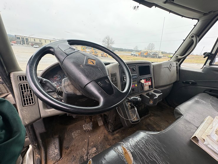 international-durastar-4300-image-18