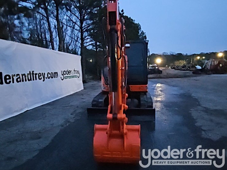 2016-hitachi-zx55u-5a-image-8