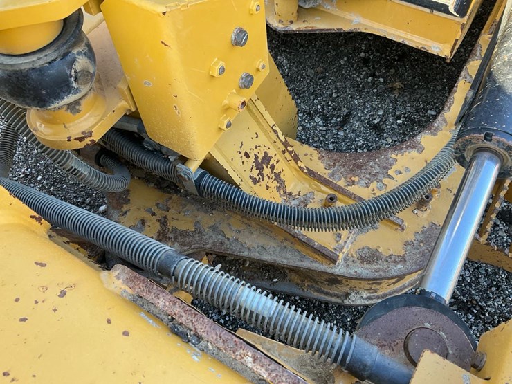 caterpillar-d3k2-lgp-image-16