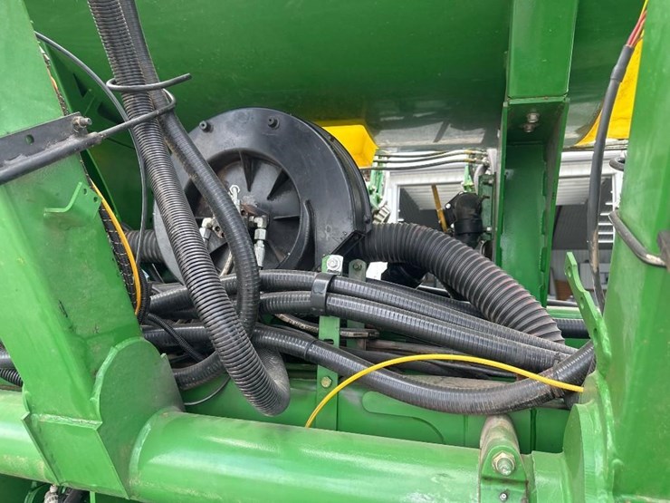 john-deere-1790-image-24