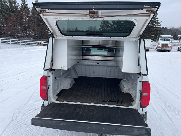 #1167-•-2016-chevrolet-colorado-pickup-truck-(has-wi-title)-image-9