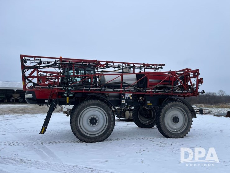 case-ih-patriot-3340-image-14