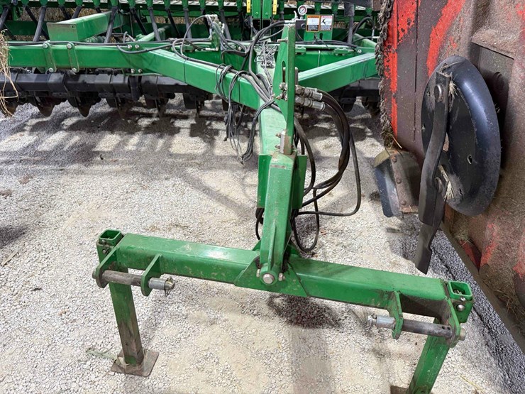 john-deere-1590-image-22