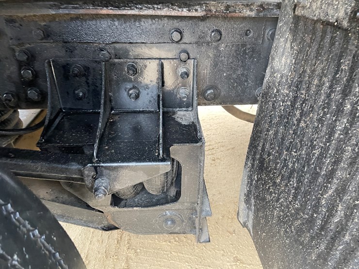 peterbilt-357-image-37