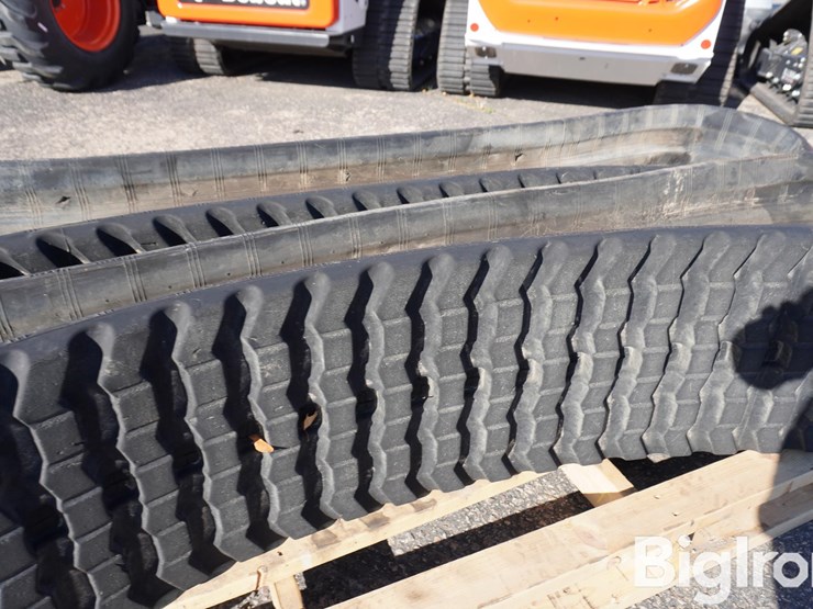 bobcat-t870-image-16