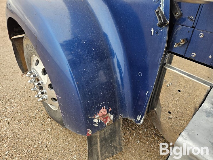 2005-kenworth-w900b-image-15