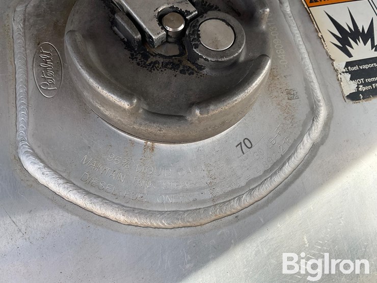 2020-peterbilt-579-image-16