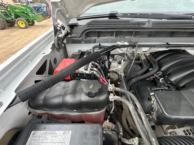 2016-chevrolet-2500-image-57