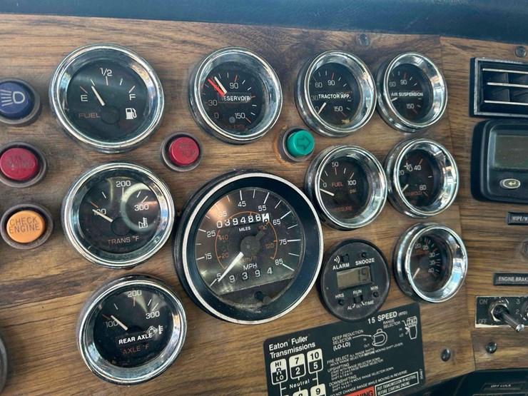 western-star-4964f-image-79