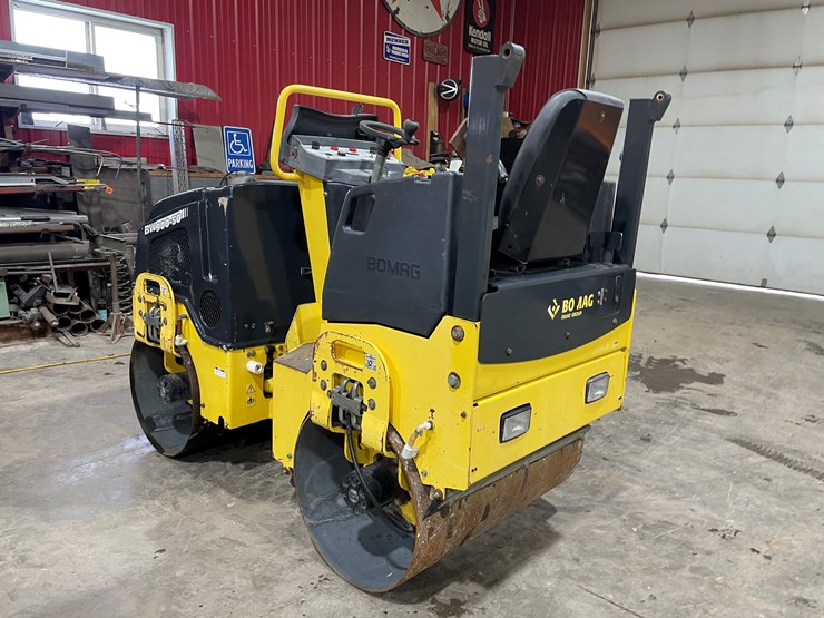 2014-bomag-bw900-50-image-7