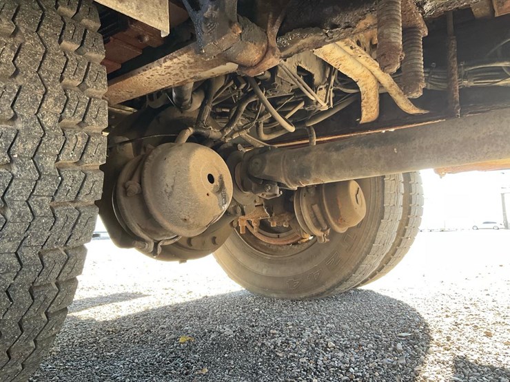 2001-international-4900-image-50