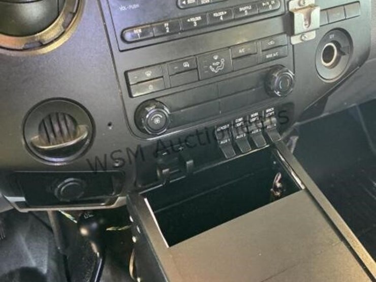 2016-ford-f550-image-19