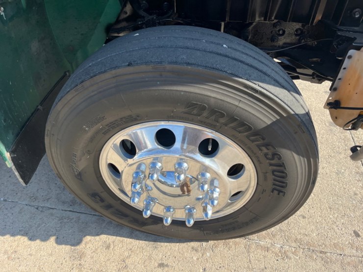 2019-international-durastar-4300-image-11