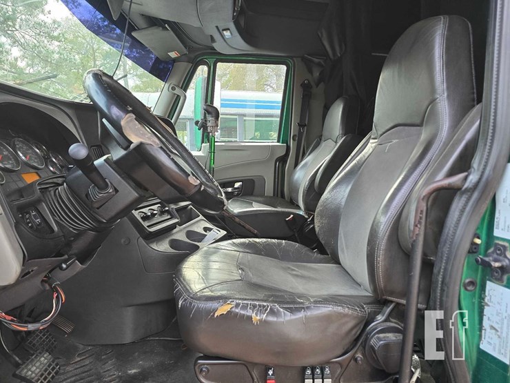 2013-international-prostar-image-21