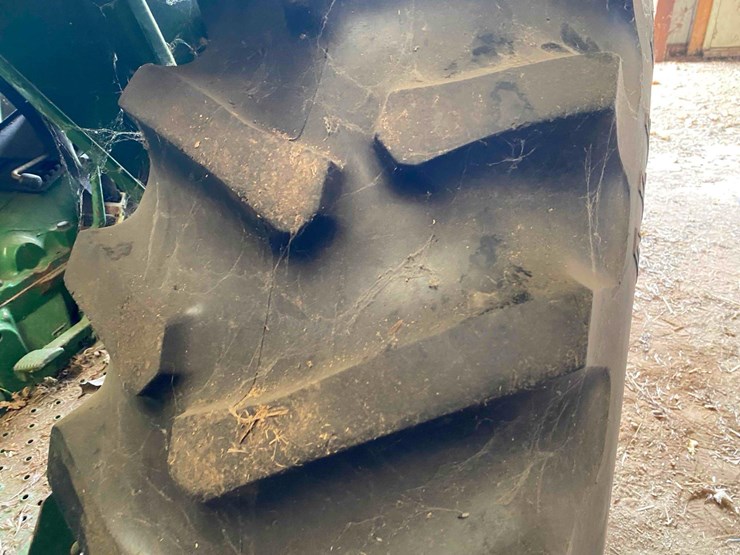 john-deere-2555-image-17