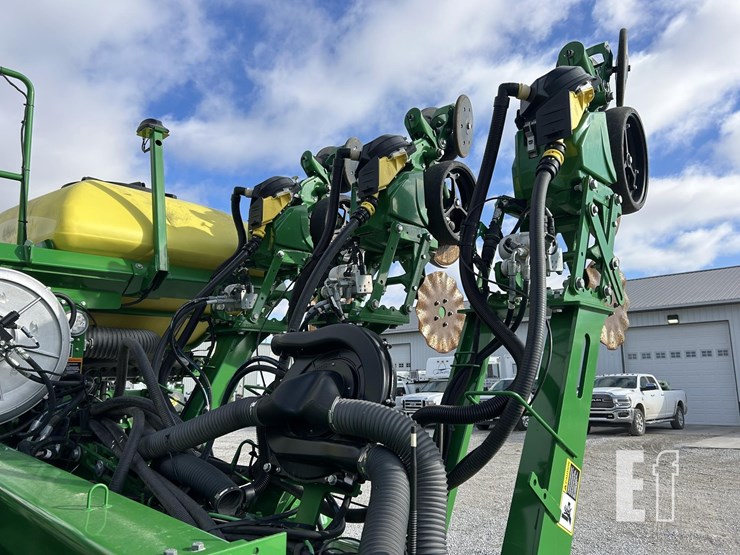 john-deere-1795-image-36