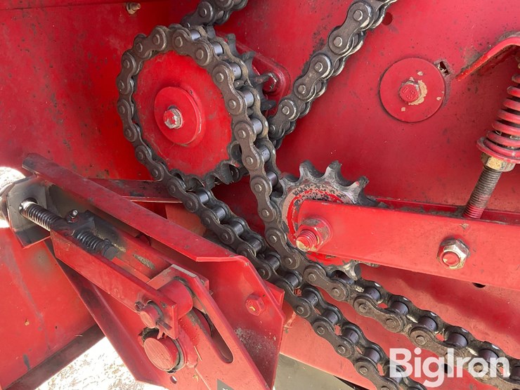 new-holland-660-image-20