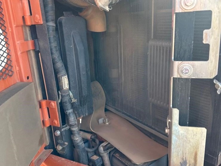 2022-hitachi-zx85usb-5n-image-17