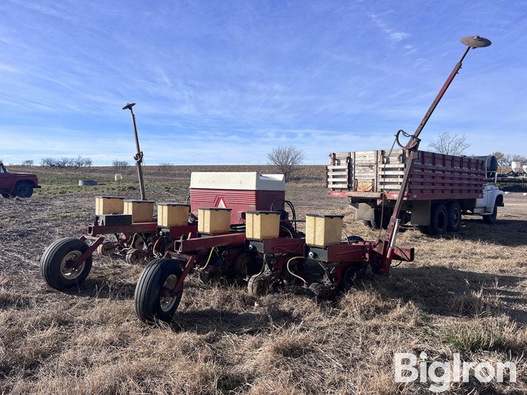 international-800-image-5