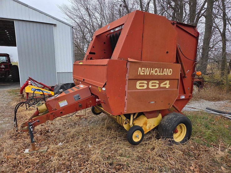 new-holland-664-image-1