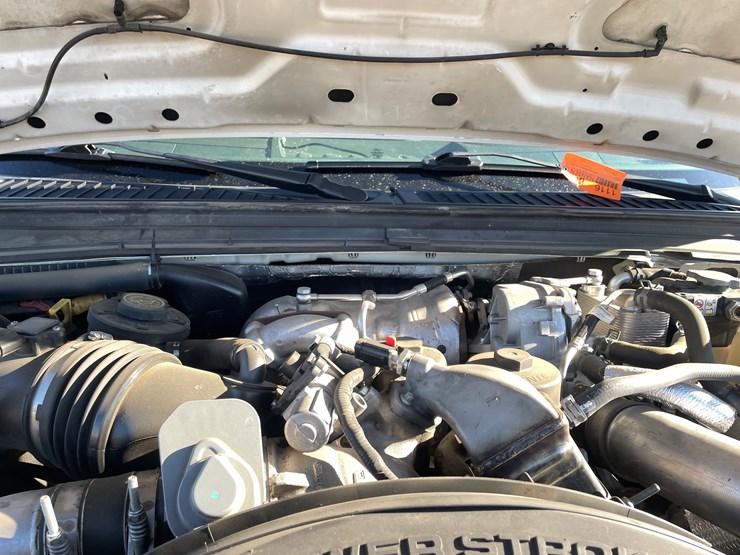 2010-ford-f550-image-28