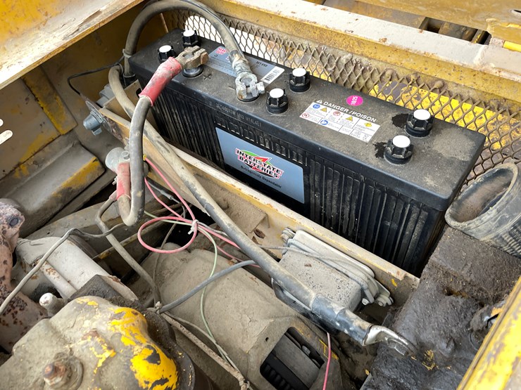 #1002-•-allis-chalmers-fp50-24-forklift-image-27