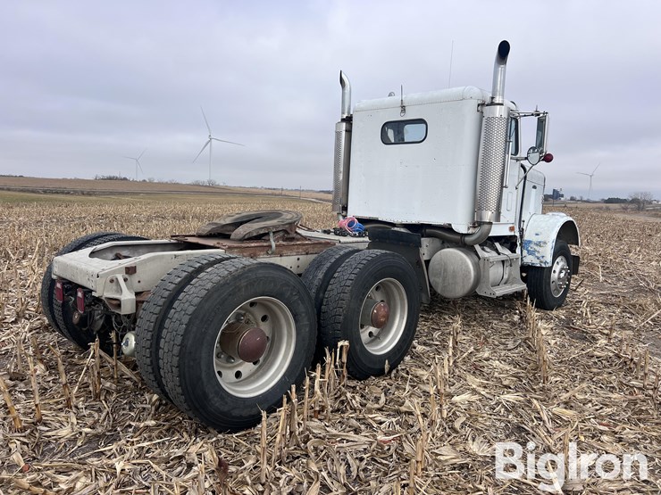 freightliner-flc120-image-4