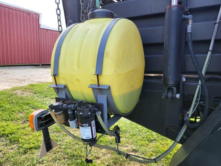 new-holland-590-image-32